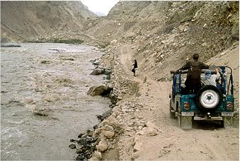 Driving down the Hispar valley to Karimabad